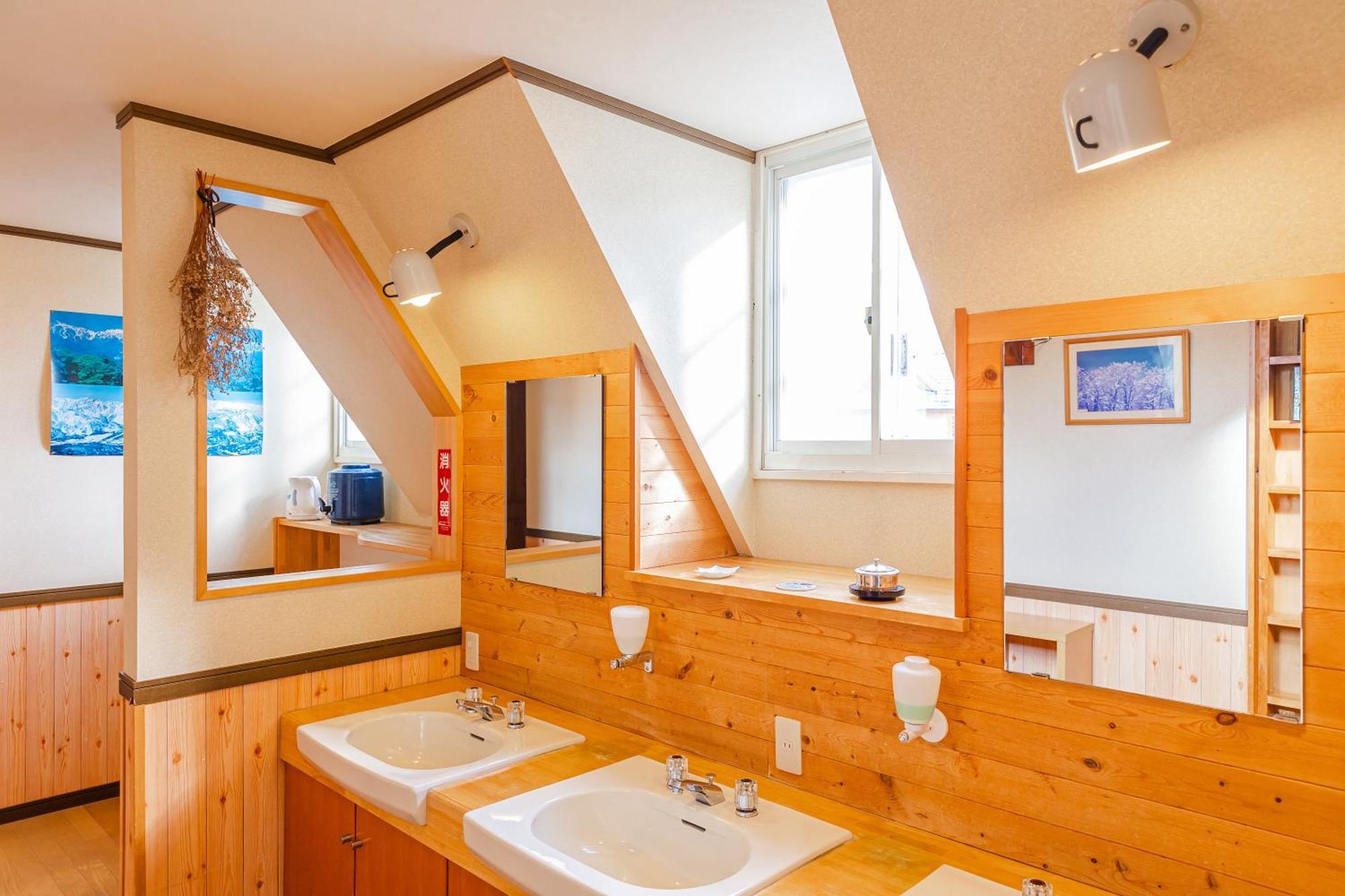 Funny Inn Hakuba Exterior foto
